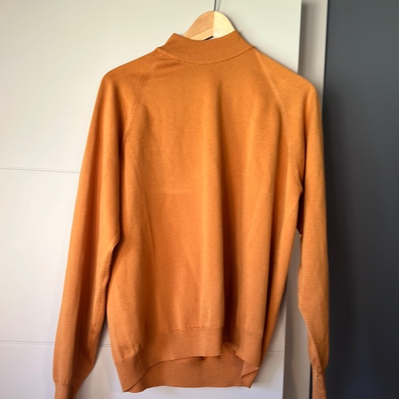 Mustard turtleneck size 42 inch made in England - Picture 1 of 3